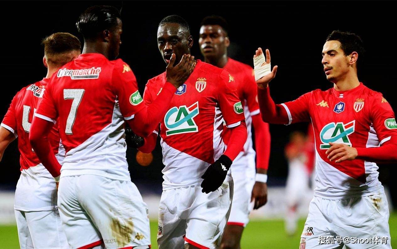 包含清晨突围战来临；摩纳哥围绕法国杯完成体检；压力陡增；更衣室氛围转暖的词条