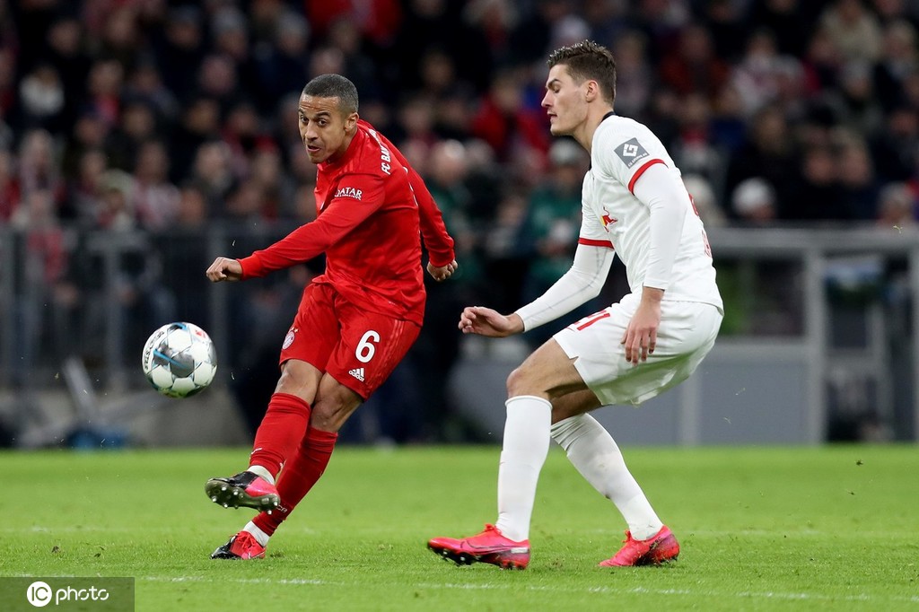 包含德甲今晨走向成谜，摩纳哥扳平良机，信心回归，轮换策略成焦点的词条